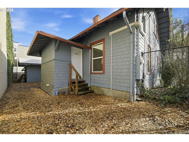 More Photos Of 245 W 13th Ave, Eugene Office For Sale