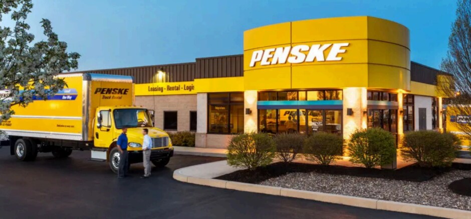 Primary Photo Of 710 High Point Ln, East Peoria Service For Sale