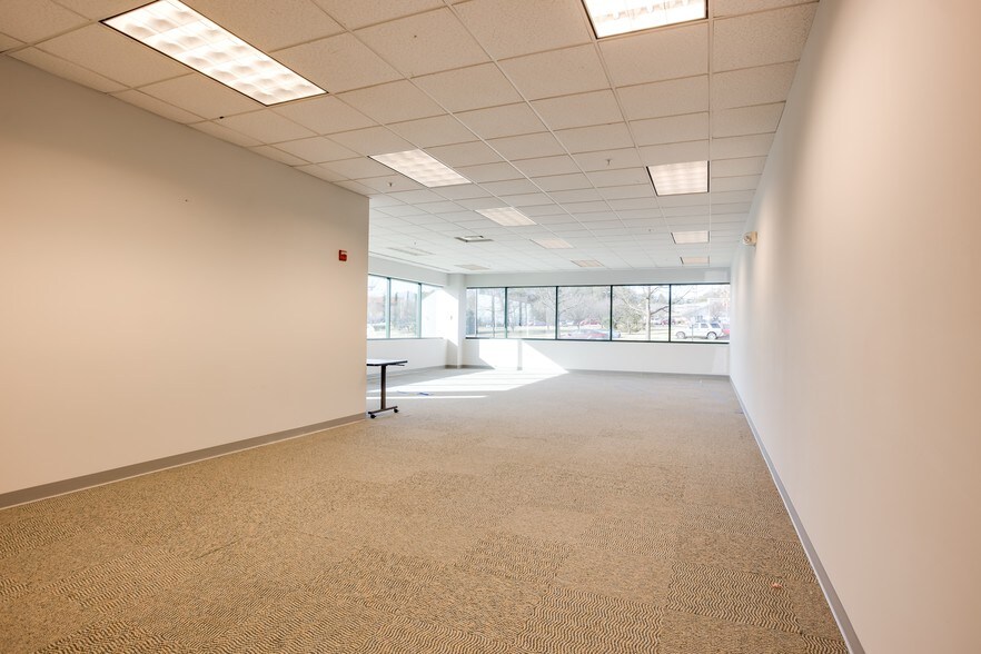 More Photos Of 10304 Spotsylvania Ave, Fredericksburg Office For Lease