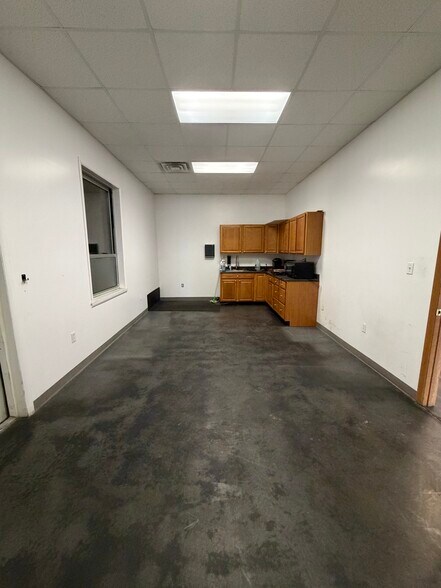 More Photos Of 4388 Gibsonia Rd, Gibsonia Warehouse For Lease