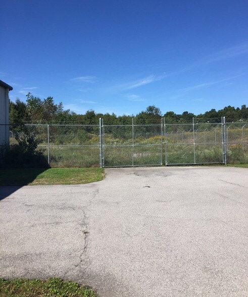 More Photos Of 14 Industrial Dr, Du Bois Manufacturing For Lease