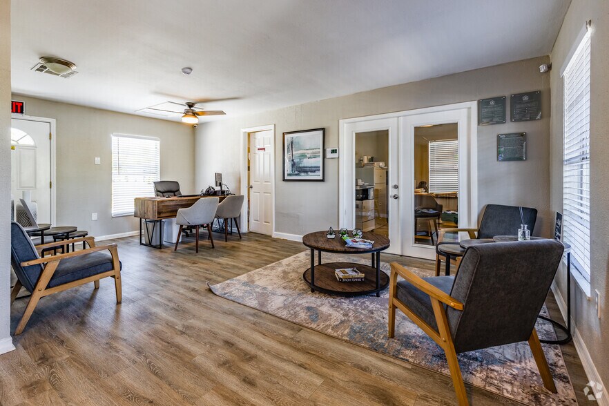 More Photos Of 1505 W 25th St, Sanford Apartments For Sale