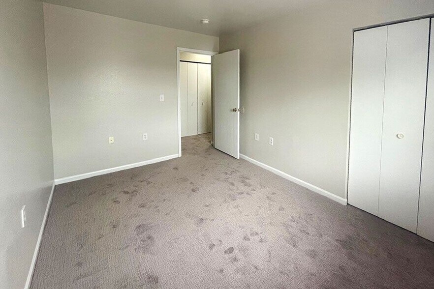 More Photos Of 333 Cemetery Rd, Bangor Apartments For Sale