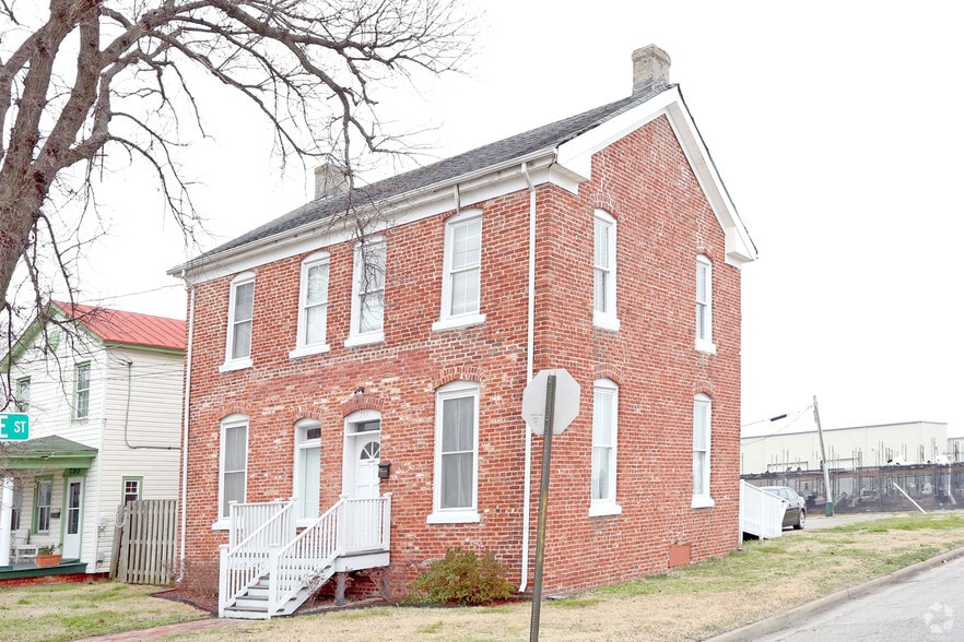 More Photos Of 757 Broad St, Portsmouth Office For Sale