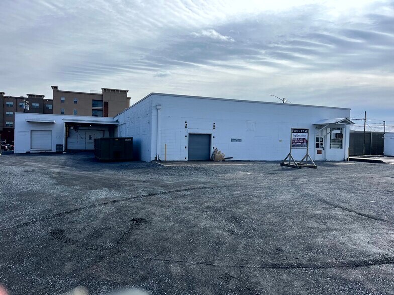 More Photos Of 60 E Rock St, Harrisonburg Light Distribution For Lease