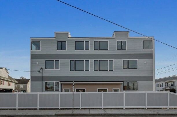 More Photos Of 308 Newton St, Waltham Apartments For Sale