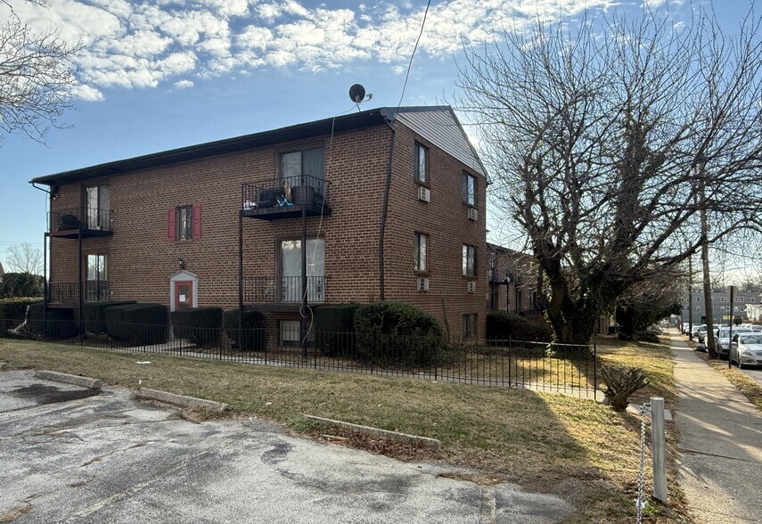 More Photos Of 1007-1023 Bullock Ave, Lansdowne Apartments For Sale