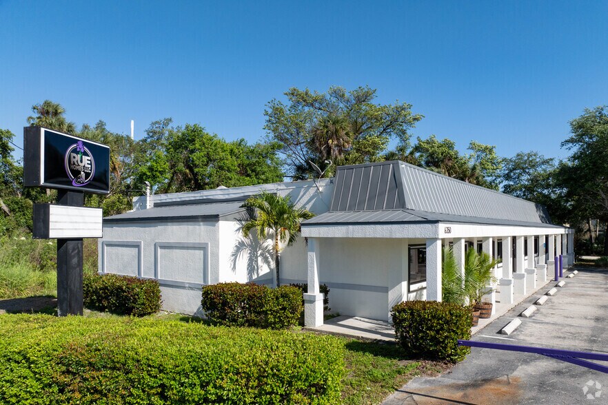 More Photos Of 6350 Bayshore Rd, North Fort Myers Freestanding For Sale