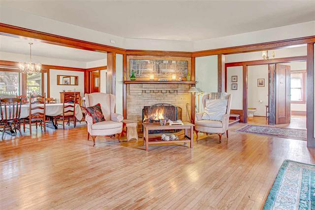 More Photos Of 910 River Rd, Wisconsin Dells Hotel For Sale