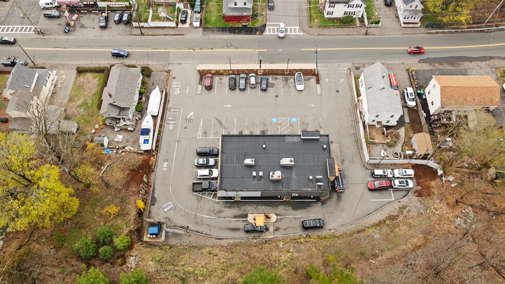 More Photos Of 577 Walnut St, Lynn Freestanding For Lease