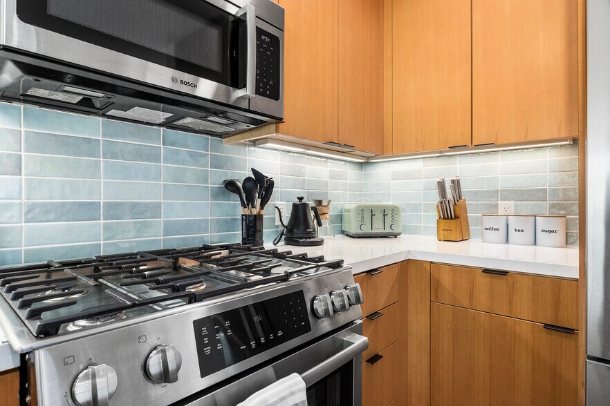 More Photos Of 208-210 Capitola Ave, Capitola Storefront Retail Residential For Sale