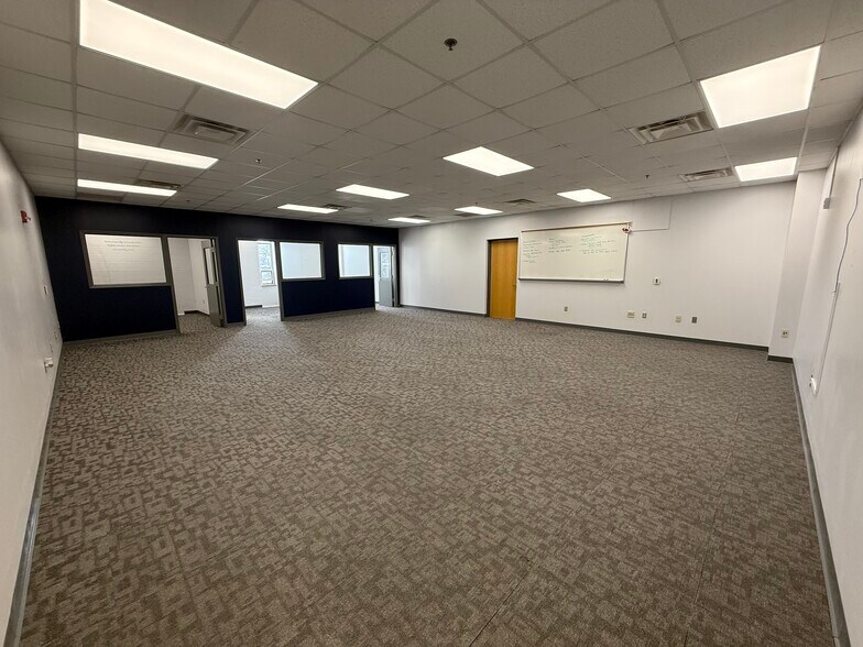 More Photos Of 2960 W Enon Rd, Xenia Flex For Lease
