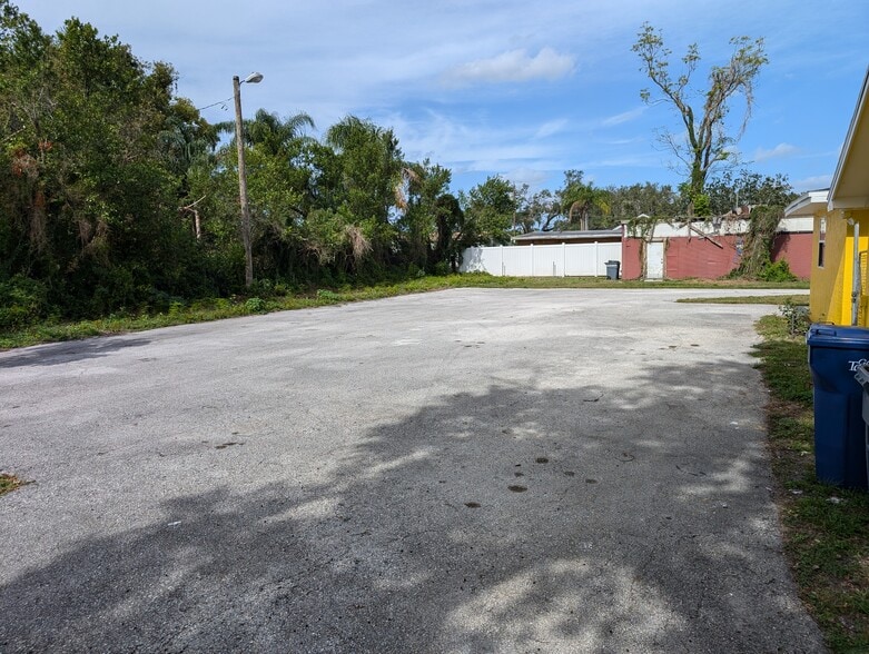 More Photos Of 1901 W Sligh Ave, Tampa Office For Sale