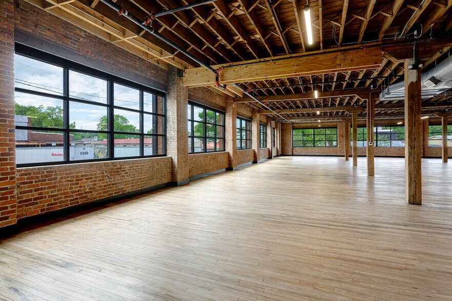 More Photos Of 706 19th Ave N, Nashville Office For Lease