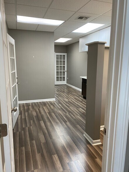 More Photos Of 38 SE Ocean Blvd, Stuart Storefront Retail Office For Lease