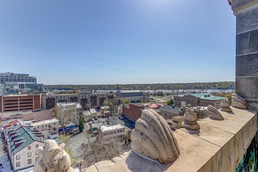 More Photos Of 1 W State St, Trenton Office For Lease