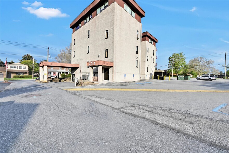 More Photos Of 2014 Laubach Ave, Northampton Office For Sale