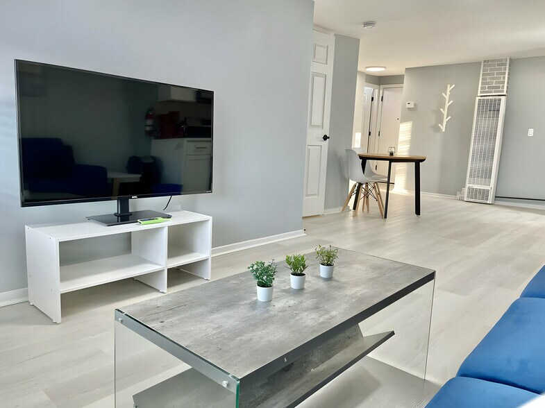 More Photos Of 1344 W 19th St, Chicago Apartments For Sale