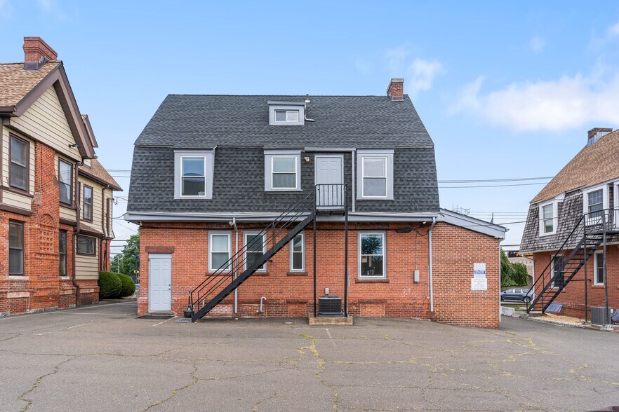 More Photos Of 285 Congress St, Bridgeport Office For Sale