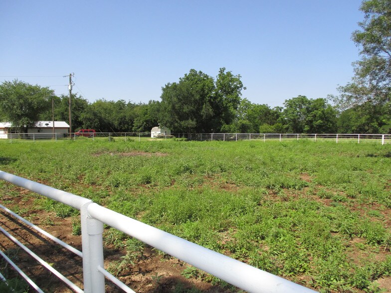 More Photos Of 12724 Lowden Ln, Manchaca Office Residential For Lease