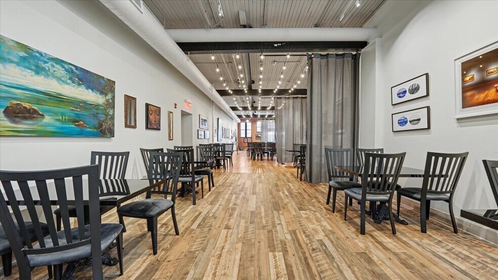More Photos Of 102 Walnut St, Winona Office Residential For Sale