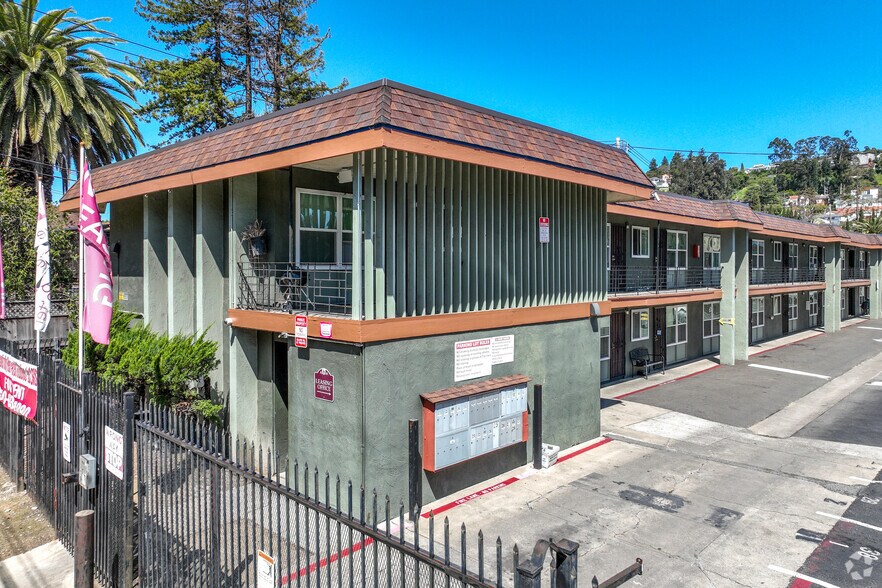 More Photos Of 6638-6646 MacArthur Blvd, Oakland Apartments For Sale