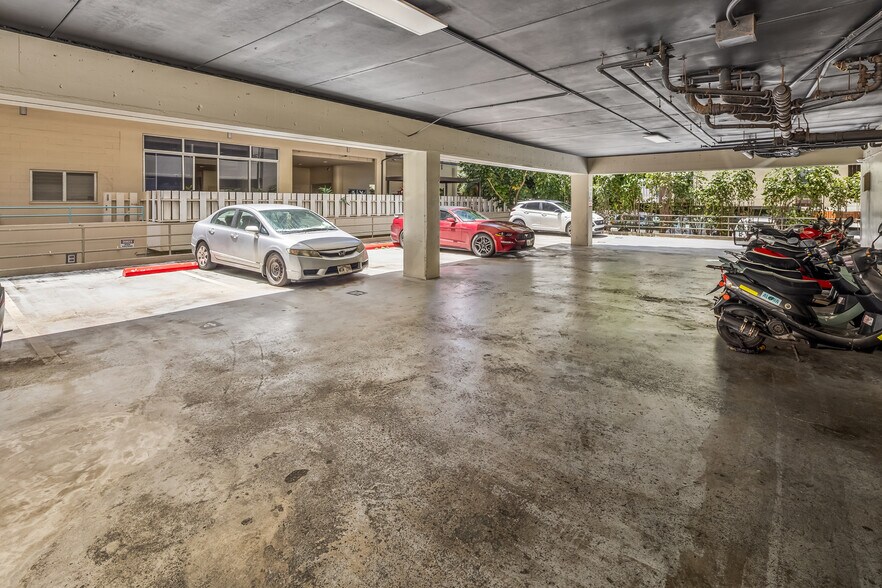More Photos Of 441 Walina St, Honolulu Apartments For Sale