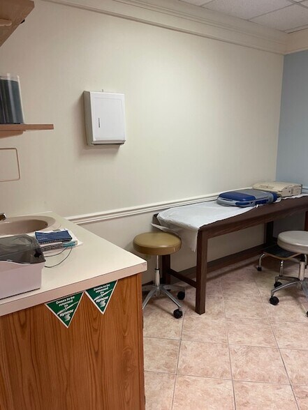 More Photos Of 1101 Raritan Rd, Clark Medical For Sale