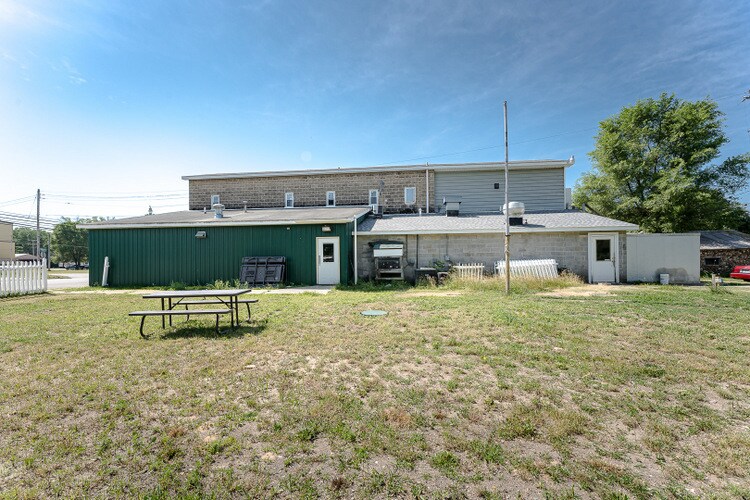 More Photos Of 6681 N Lumberjack Rd, Riverdale Restaurant For Sale