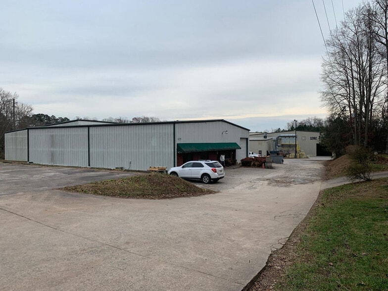 More Photos Of 3795 Evans Rd, Cumming Warehouse For Lease