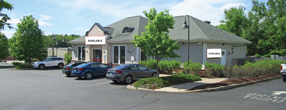More Photos Of 525 Middle Tpke W, Manchester Bank For Lease