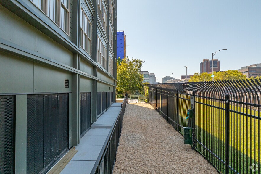 More Photos Of 416 Vine St, Philadelphia Apartments For Lease