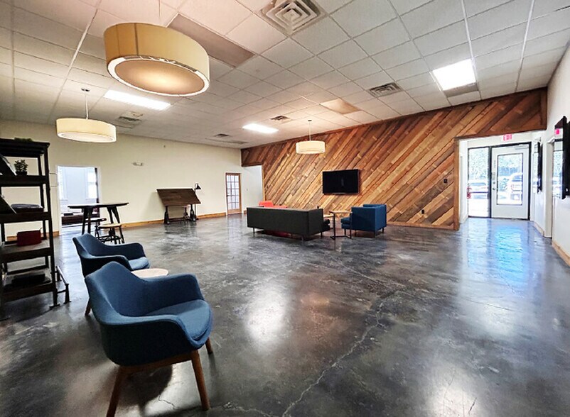 More Photos Of 1917 Commonwealth Ln, Tallahassee Medical For Lease