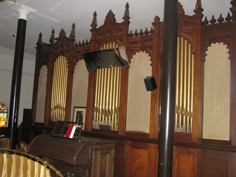 More Photos Of 401 Martin St, Philadelphia Religious Facility For Sale