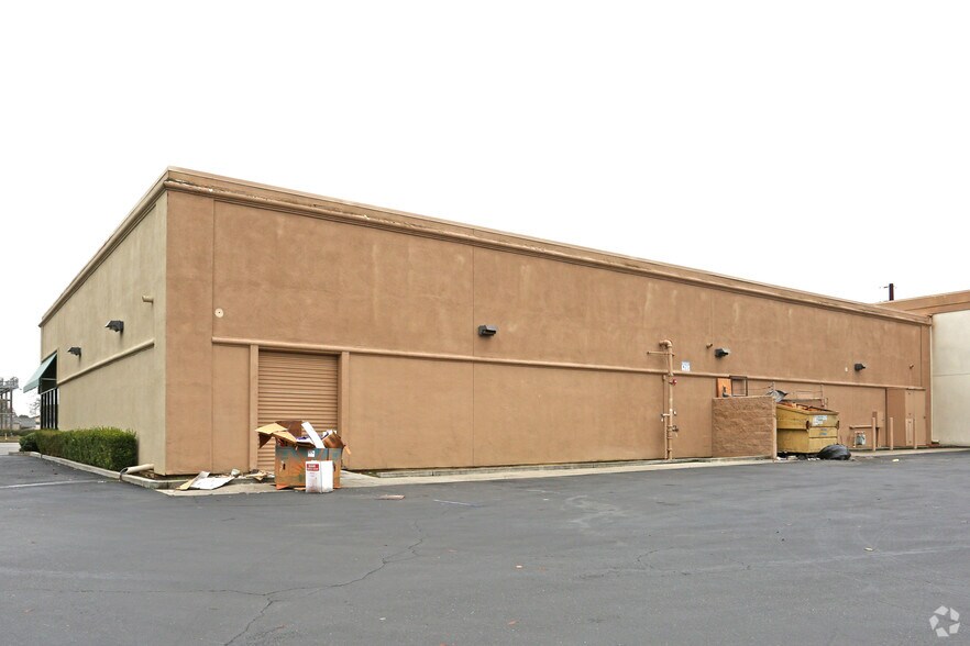 More Photos Of 2119 E Hatch Rd, Modesto Storefront Retail Office For Lease