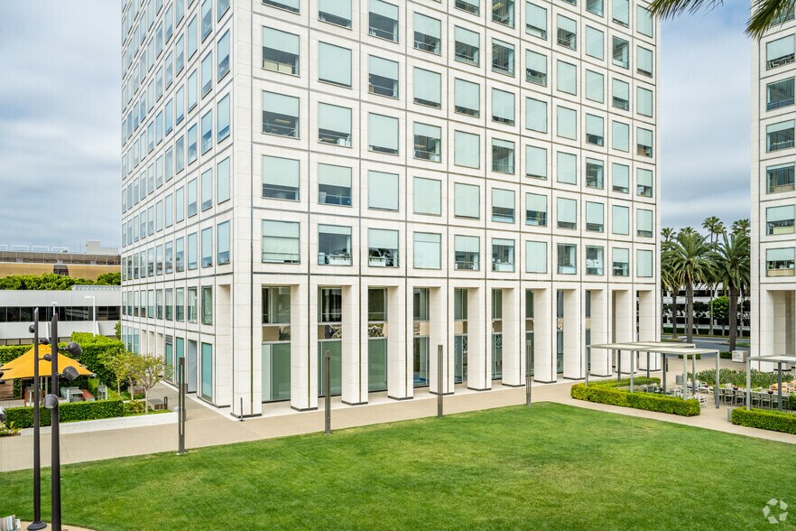 More Photos Of 4695 MacArthur Ct, Newport Beach Office For Lease