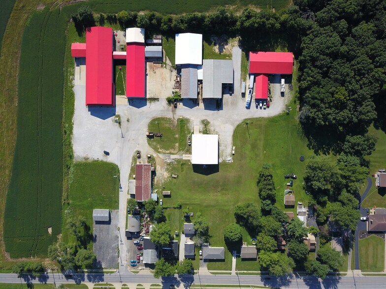 More Photos Of 616A-622 S Main St, Hebron Warehouse For Sale