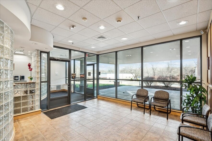 More Photos Of 119 White Oak Dr, Berlin Manufacturing For Sale