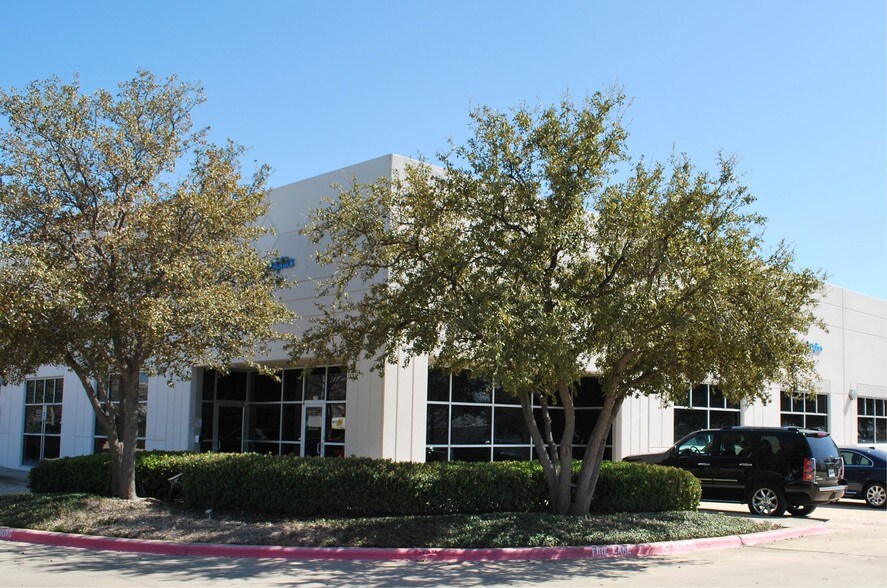 More Photos Of 16650 Westgrove Dr, Addison Light Manufacturing For Lease