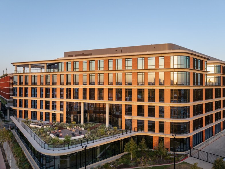 More Photos Of 1017 Springdale Rd, Austin Unknown For Lease