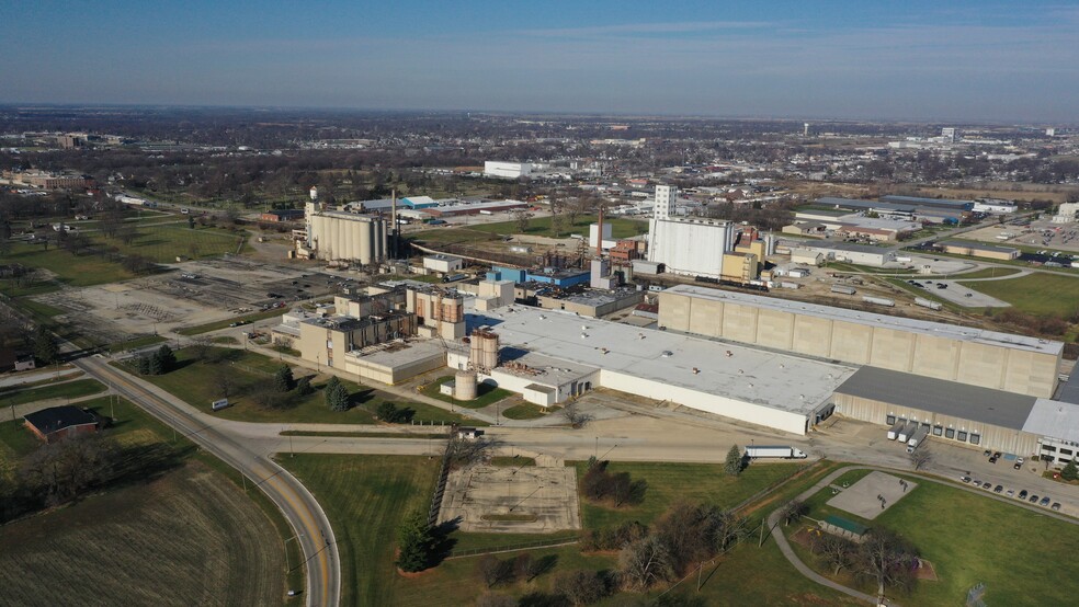 Primary Photo Of 1551 E Willow St, Kankakee Warehouse For Lease