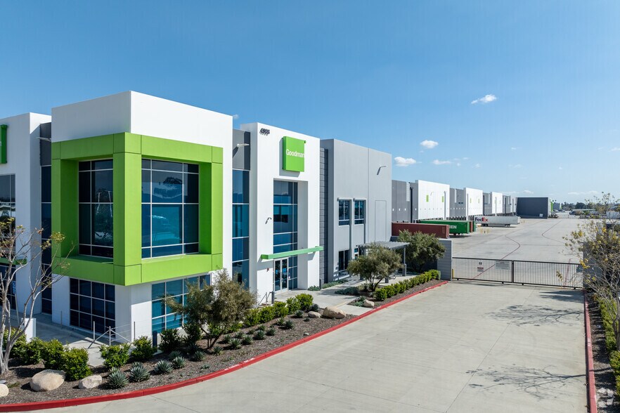 More Photos Of 4200-4250 Shirley Ave, El Monte Distribution For Lease