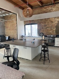More Photos Of 1044-1048 W Kinzie St, Chicago Office For Lease