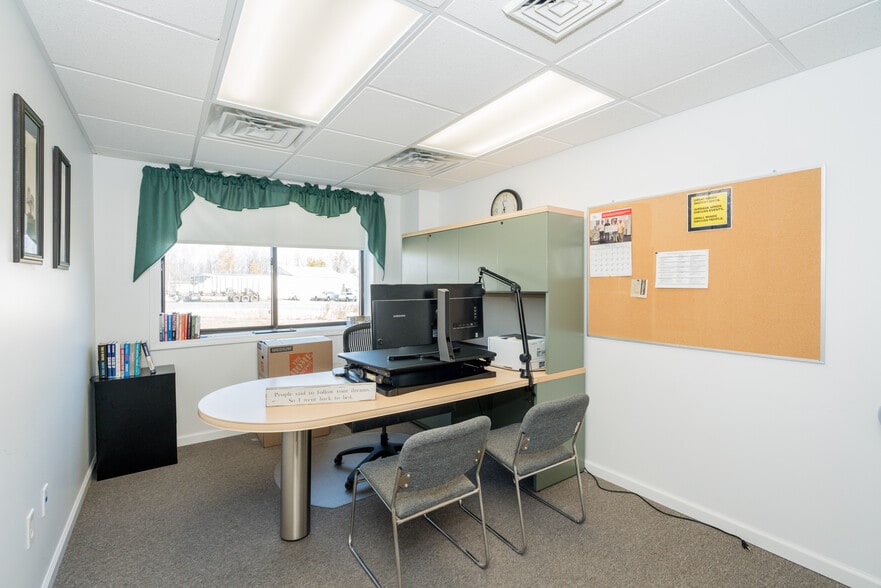 More Photos Of 1252 Saratoga Rd, Ballston Spa Light Distribution For Sale