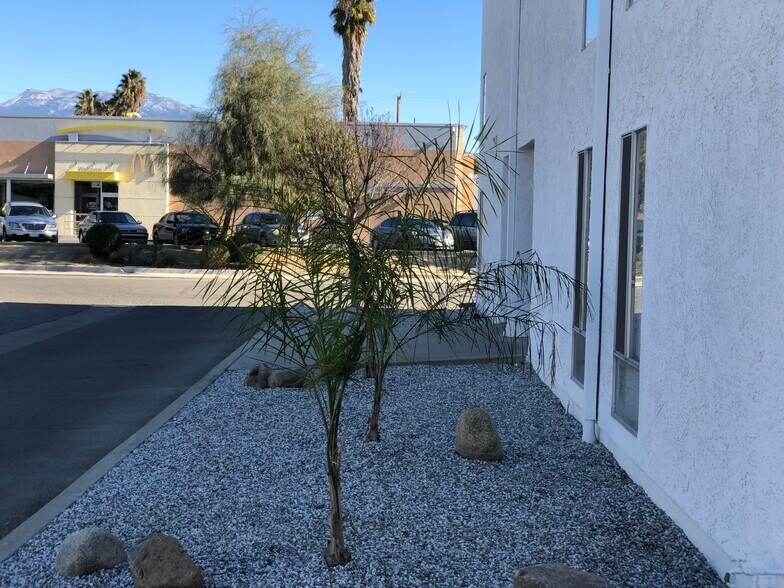 More Photos Of 1779 E Florida Ave, Hemet Office For Lease