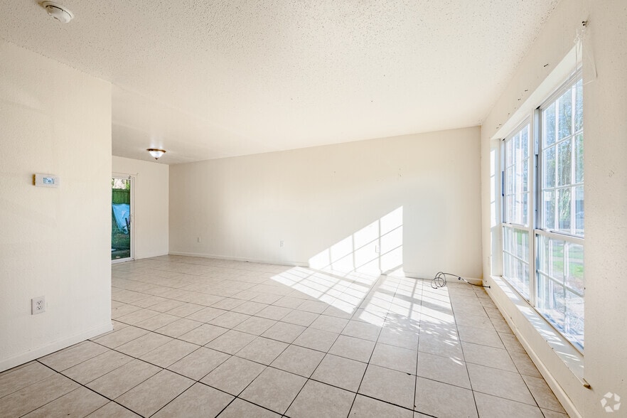 More Photos Of 1718 Boulevard De Province, Baton Rouge Apartments For Sale