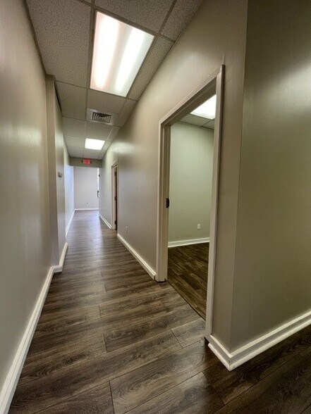 More Photos Of 9 Business Park Dr, Branford Office For Lease