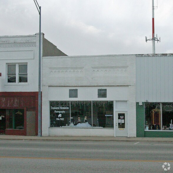 More Photos Of 214 E Rogers Blvd, Skiatook Storefront Retail Office For Sale