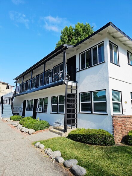 More Photos Of 49 S Grand Oaks Ave, Pasadena Apartments For Sale