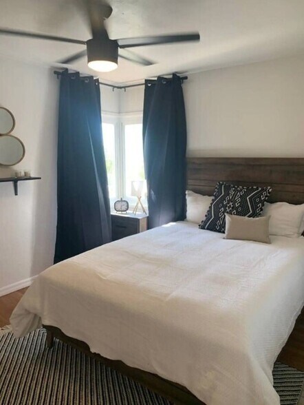 More Photos Of 1558 Ebers St, San Diego Apartments For Sale